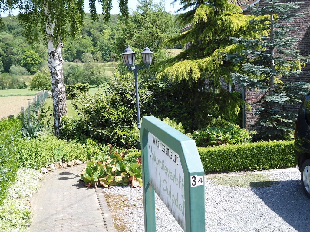 'T Gulpdal Hotel Voeren-Teuven Exteriör bild